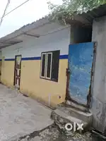 Cement sheet house (no heat), 5 mints walk to station 24 hrs water, se