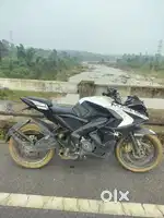 Bajaj Pulsar rs 200 good condition