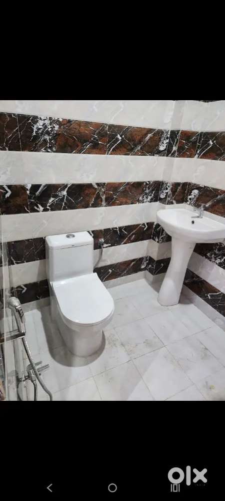 2bhk house floor for anyone