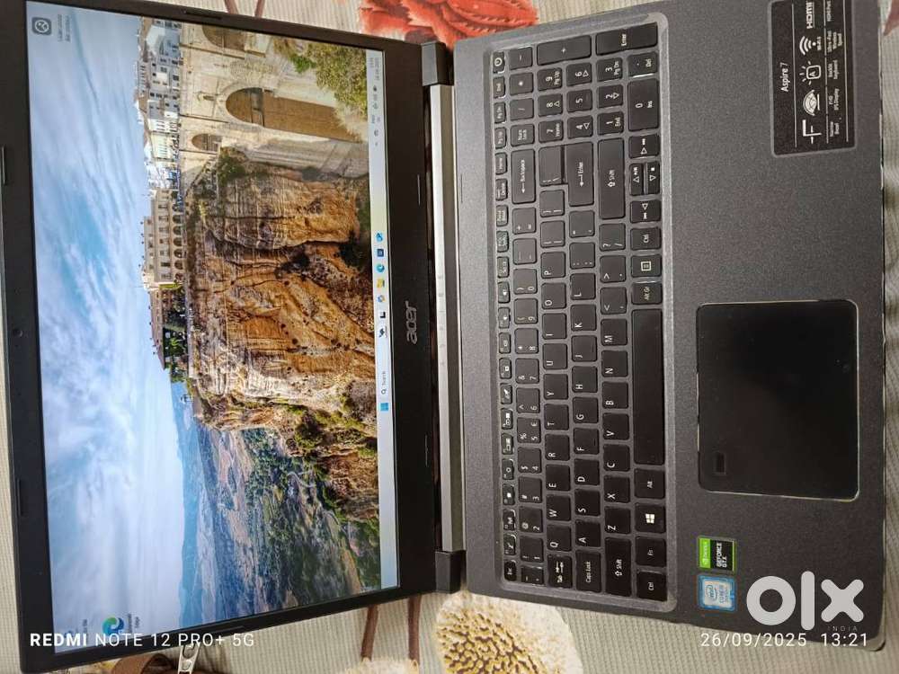 Acer Aspire 7 Gaming laptop with i5 9th GTX 1650 4GB(8 GB/512)New like