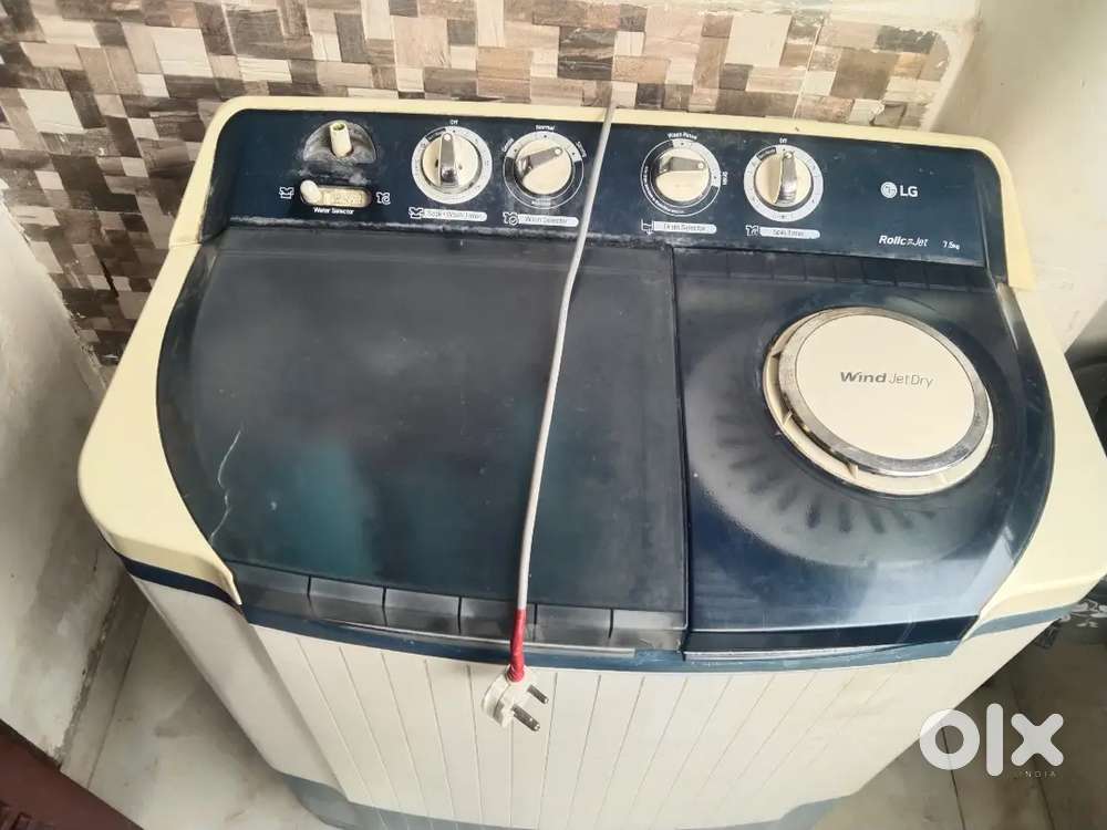 LG semi Automatic Washing Machine