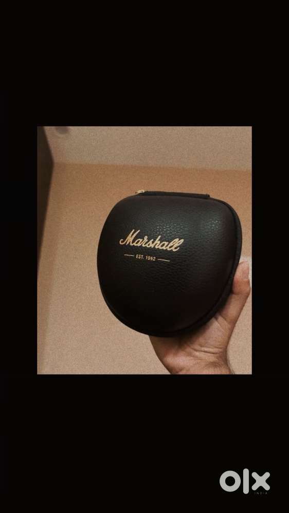 Marshall Middleton Speaker and Marshall Monitor ANC III Headphones