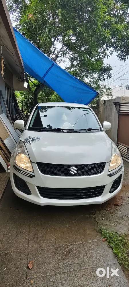 Maruti Suzuki Swift 2017 Petrol 128951 Km Driven