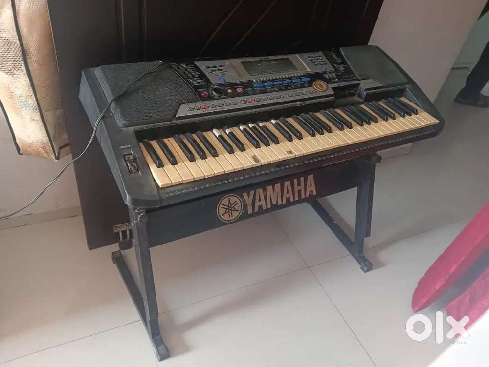 YAMAHA Casio available in good condition