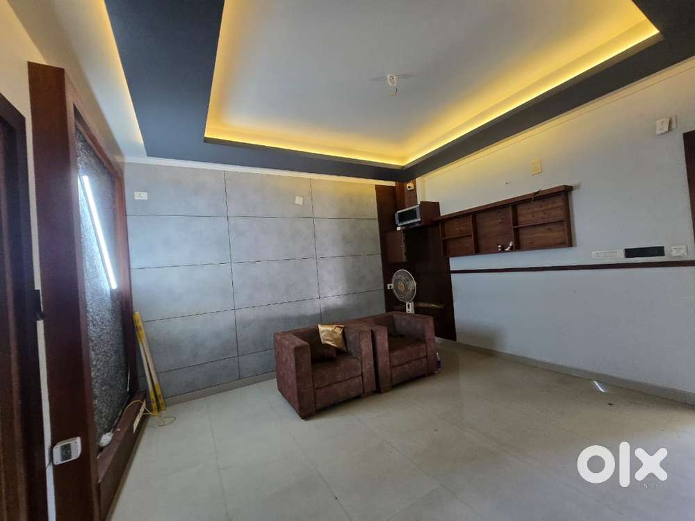 Near lulu 1500 sq ft single floor & car parking old NH front