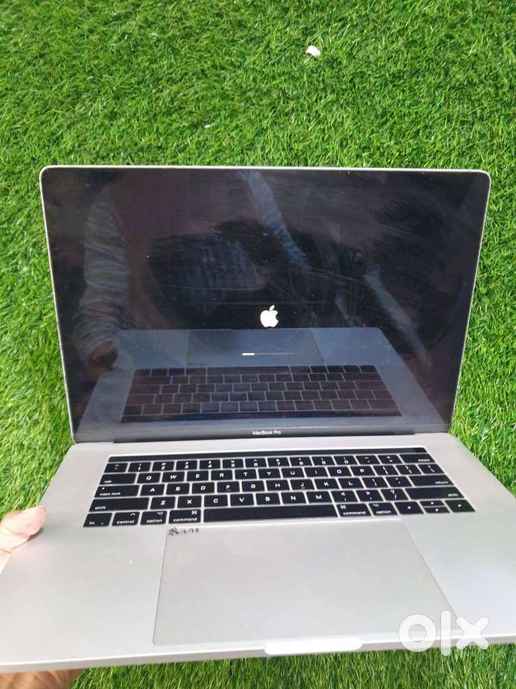 MacBook Sale : 7th Gen Core i7  Apple MacBook Pro A1707 16GB/512GB