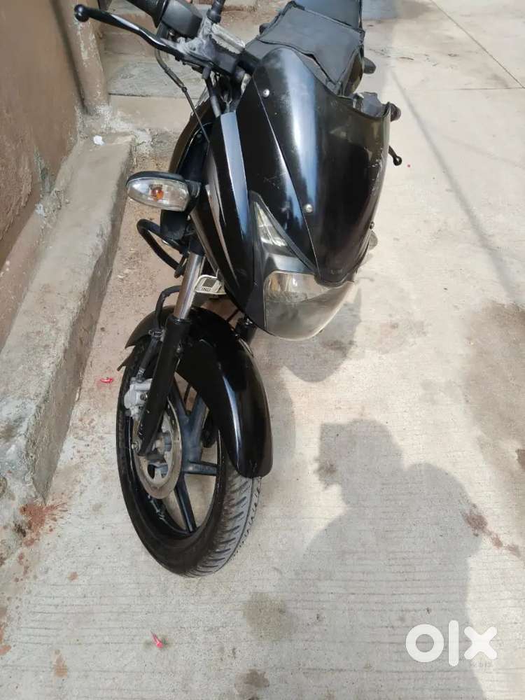 Bajaj pulsar 150 black colour