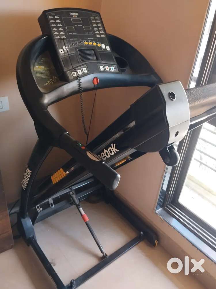 Reebok Treadmill ZR8