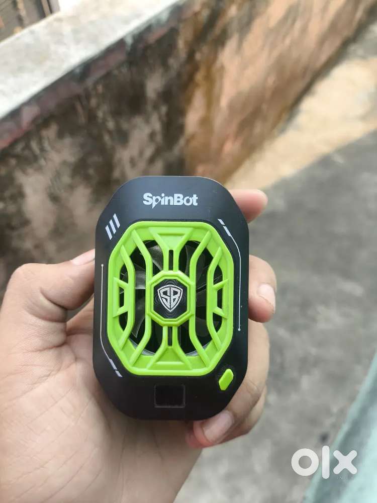 Gaming phone cooler spin bot