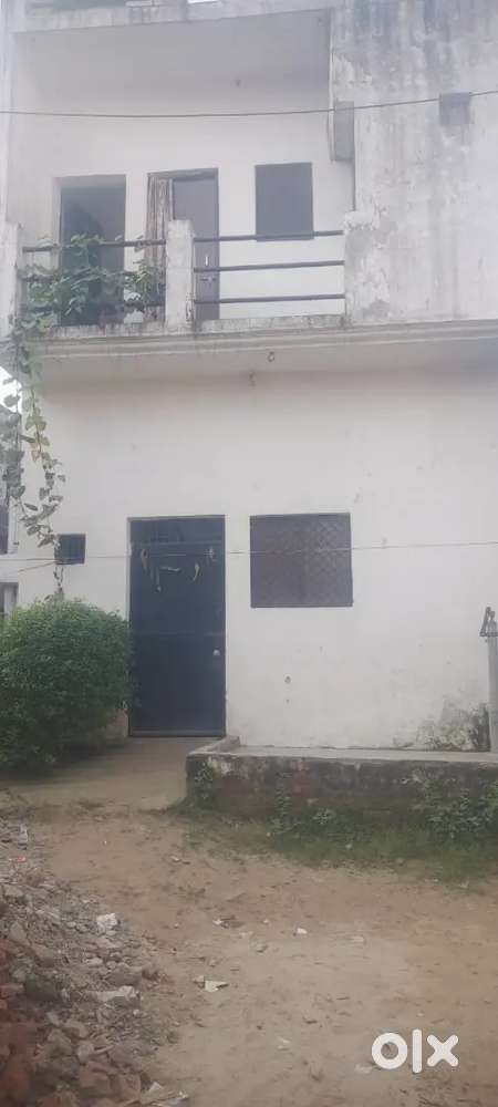 30•3 sq gaj  Small house