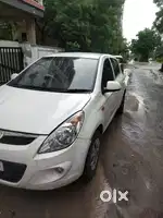 Hyundai i20 2009 Petrol 100000 Km Driven