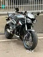 Triumph street triple RS 765