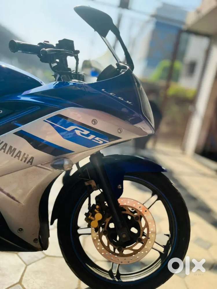 R15 v2 very good condition