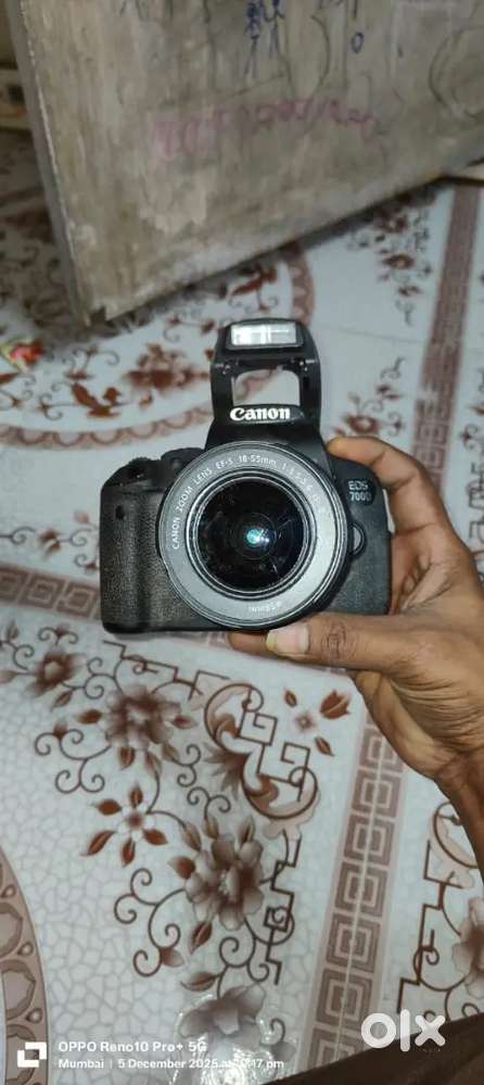 Canon EOS 700D