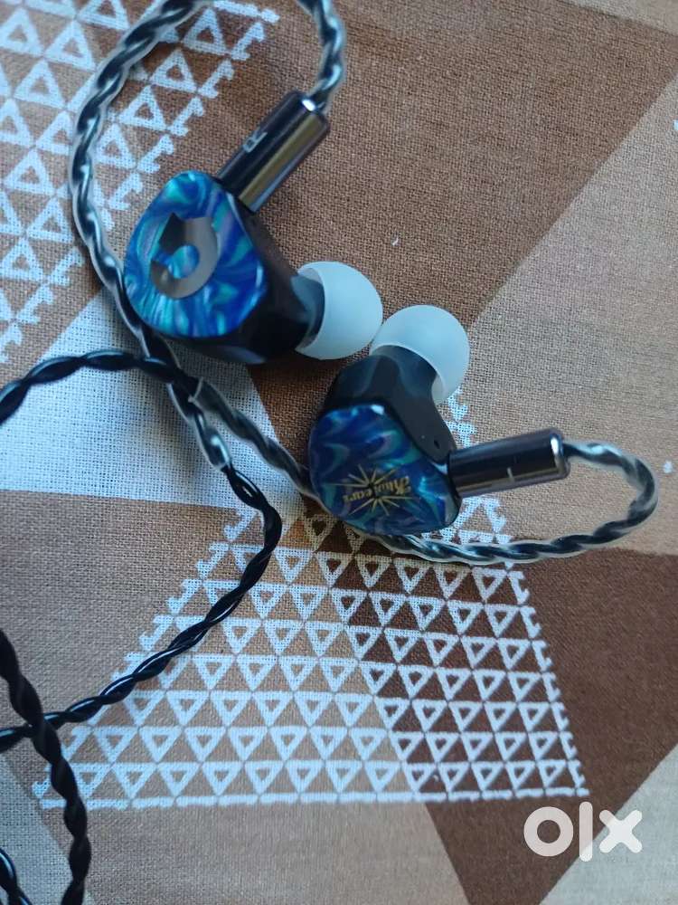 IEM EARPHONES IN WARRANTY (NEW)
