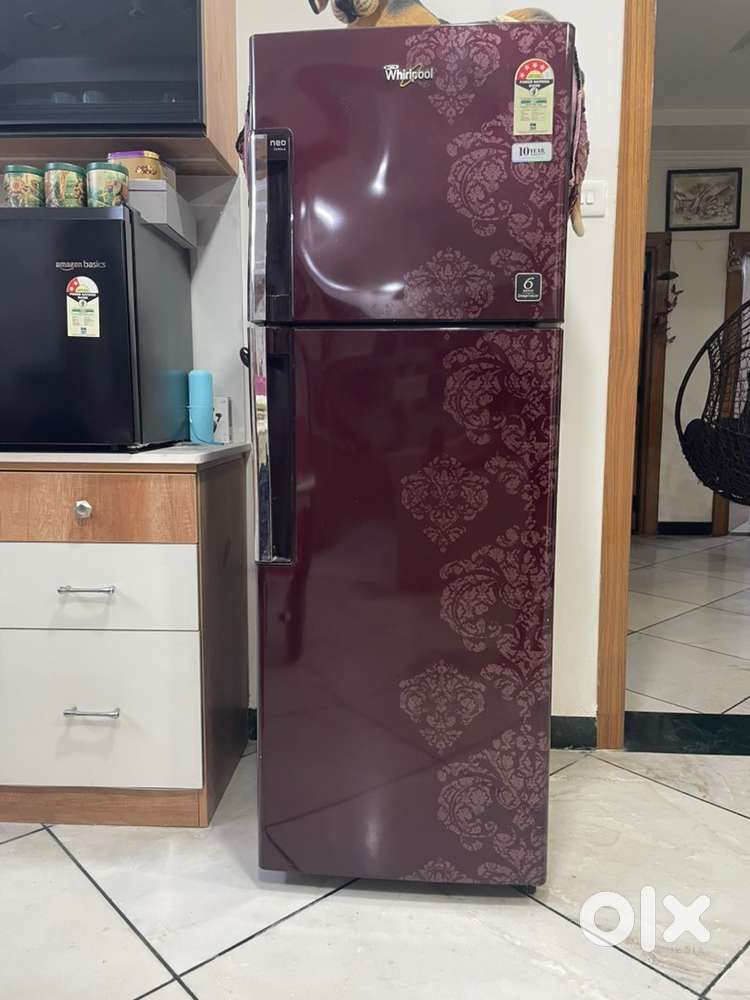 262 ltr whirlpool doubledoor fridge in good condition as new