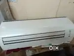 Daikin 1.5 tr ac new model good condition