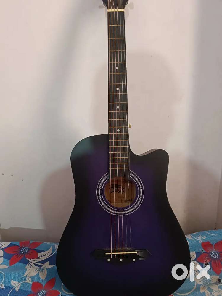 Intern guitar