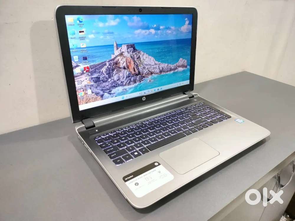 TOUCH SCREEN - Core i5 - 256GB SSD  - 1TB HDD - 8Gb Ram