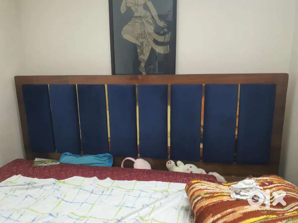 King size bed