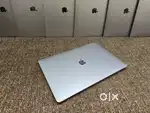 Apple Macbook Pro  i7/16/512/5.5gb Graphics  15inch Retina Touchbar