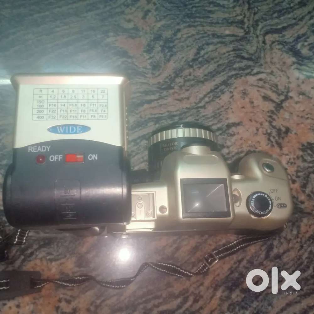 Old model camera  dl2000