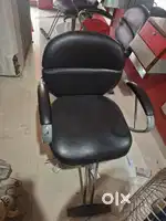 Salon Furniture Sale – Shampoo Station, Chairs, Massage Bed & More!