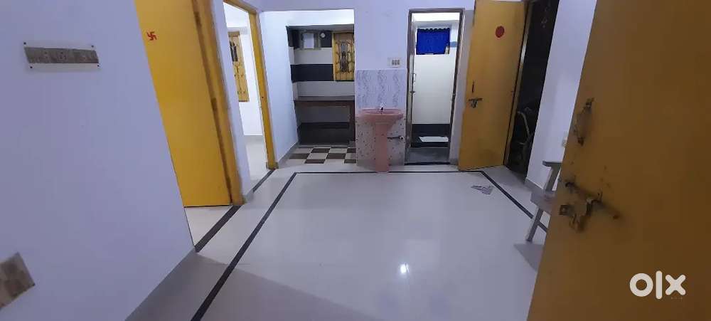 Newtwon chinarpark prime location No Brokage flat.