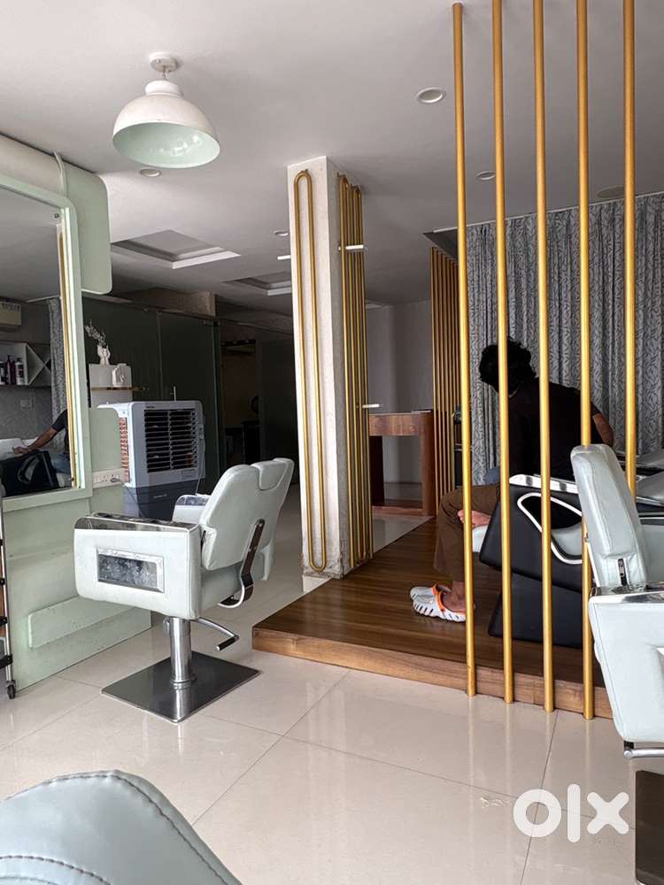 Beautician vacancy