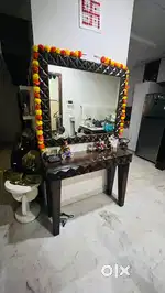 Urgent sell Console table with a Mirror