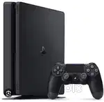 Ps4 selling with 2 orginal controller