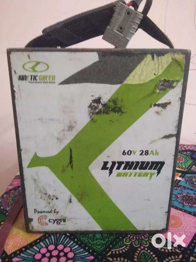 Kinetic green 60v28ah lithium battery good condition