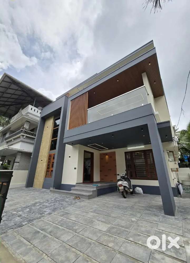 പഴയ ലക്കിടി highway side 2&3 BHK villas @27 ലക്ഷം മുതൽ