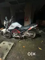 White colour Benelli TNT 250