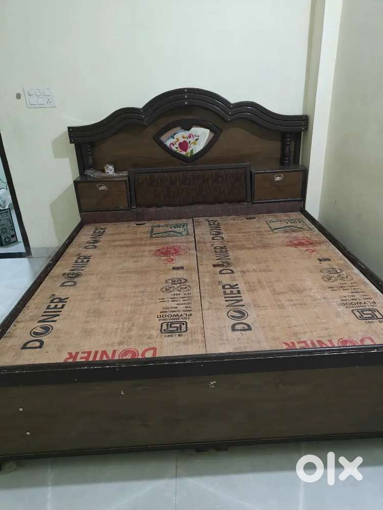 King size bed