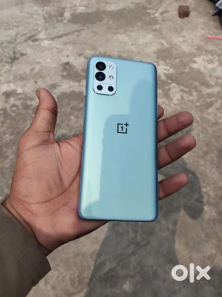 OnePlus 9r 8/128 new condition 6 month warranty with cashify box+bill