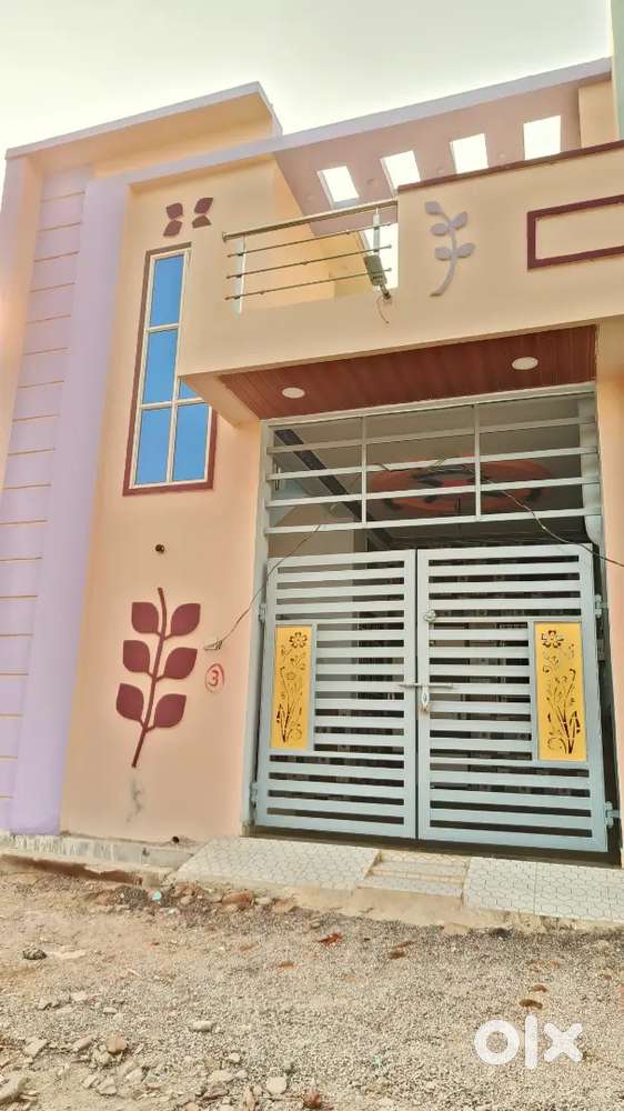 East facing chouda road majbut ghar with car parking 35 लाख 99 hjar