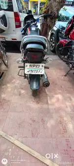 Single hand bike full maintain new tyre both aage piche