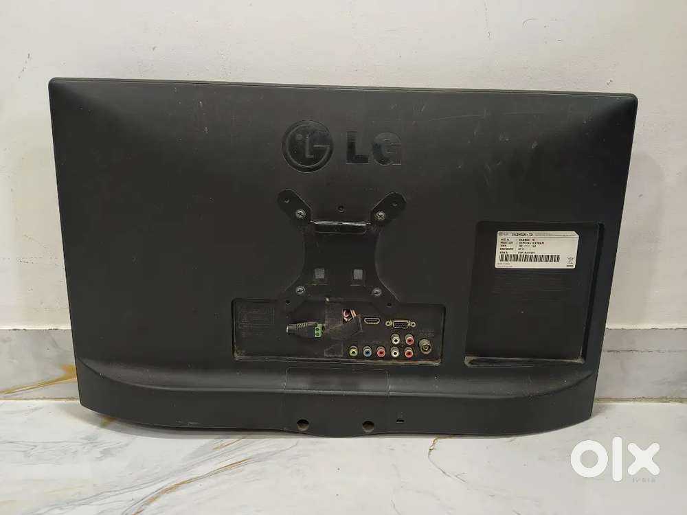 LG 24-inch LED TV (Model 24LB452A-TB) – Good Condition