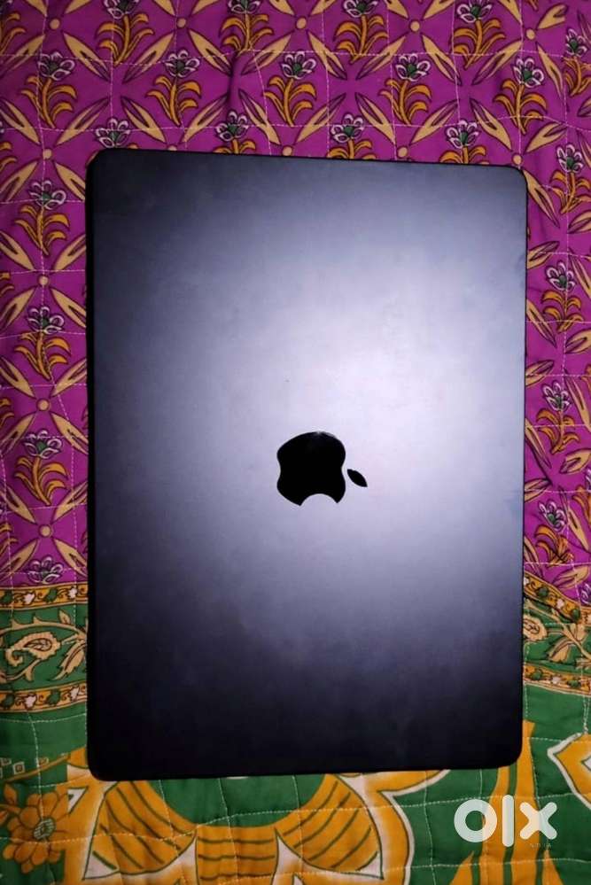 Mac Book Air M3 , 8gb Ram & 256gb Rom , 14 months