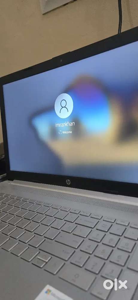 HP Laptop 1 year old RAM 4GB ROM 1TB