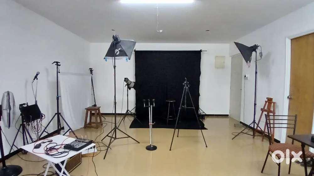 Rent a Studio / Space - 500 square feet