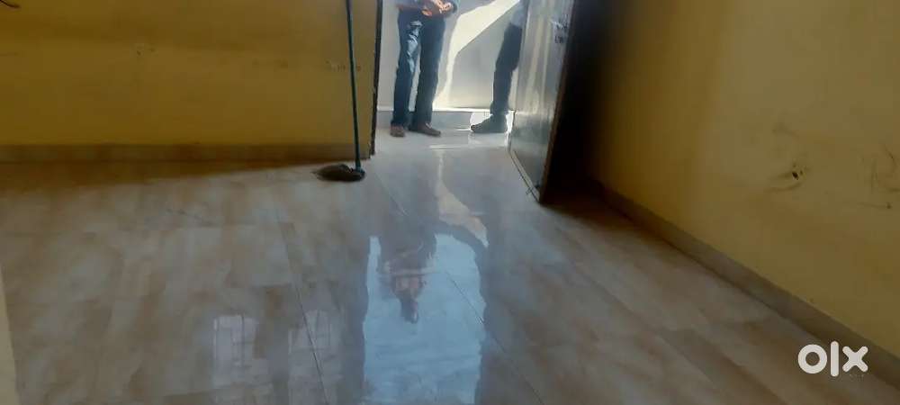 1bhk 1st floor house available for rent near rampur chaper