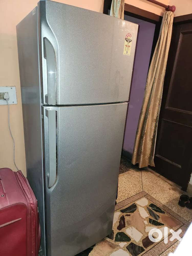 Samsung Gey Double Door 303 Litre Fridge