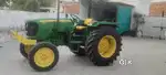 John Deere 5210