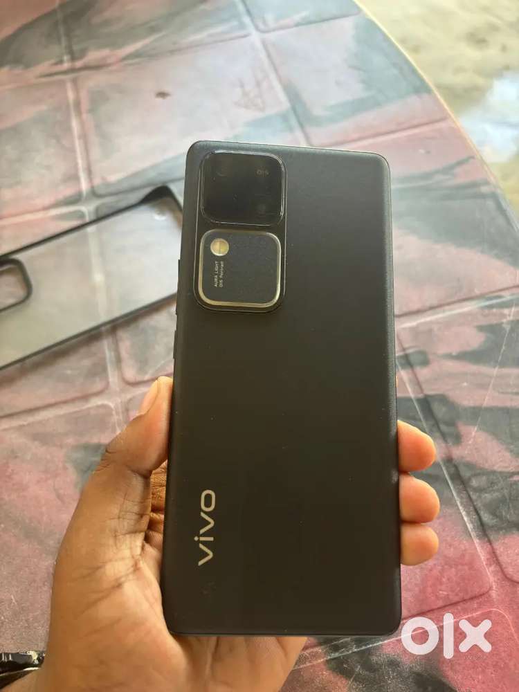 Vivo v30 6 month old with brand new connection