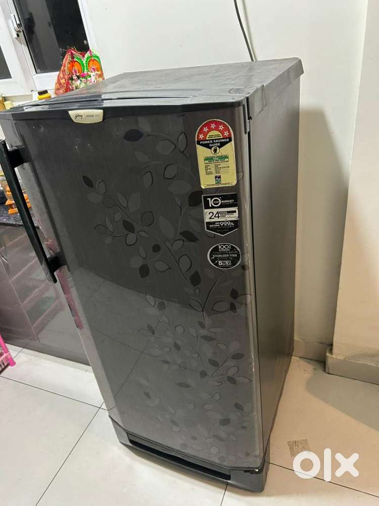 Selling single door fridge