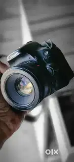 Conon 200D