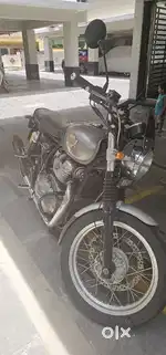 Interceptor 650 showroom maintained