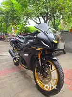 R15 v4 knight black (UP 14) NEW CONDITION